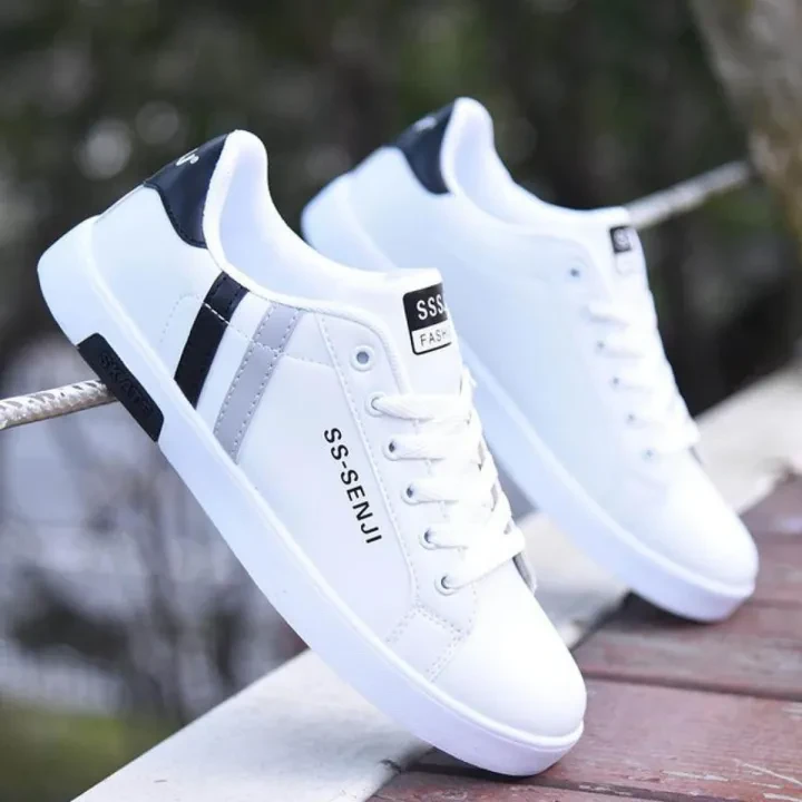 Men’s White Low-Top Running Sneakers – Lightweight & Stylish